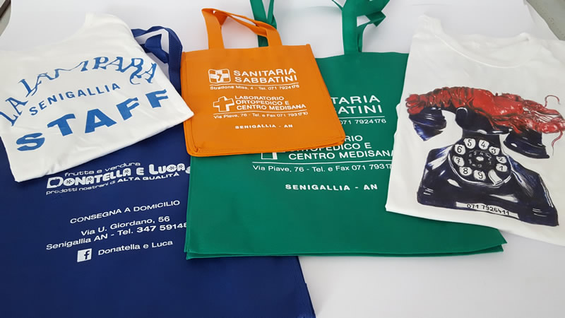 stampa su gadget ed abbigliamento